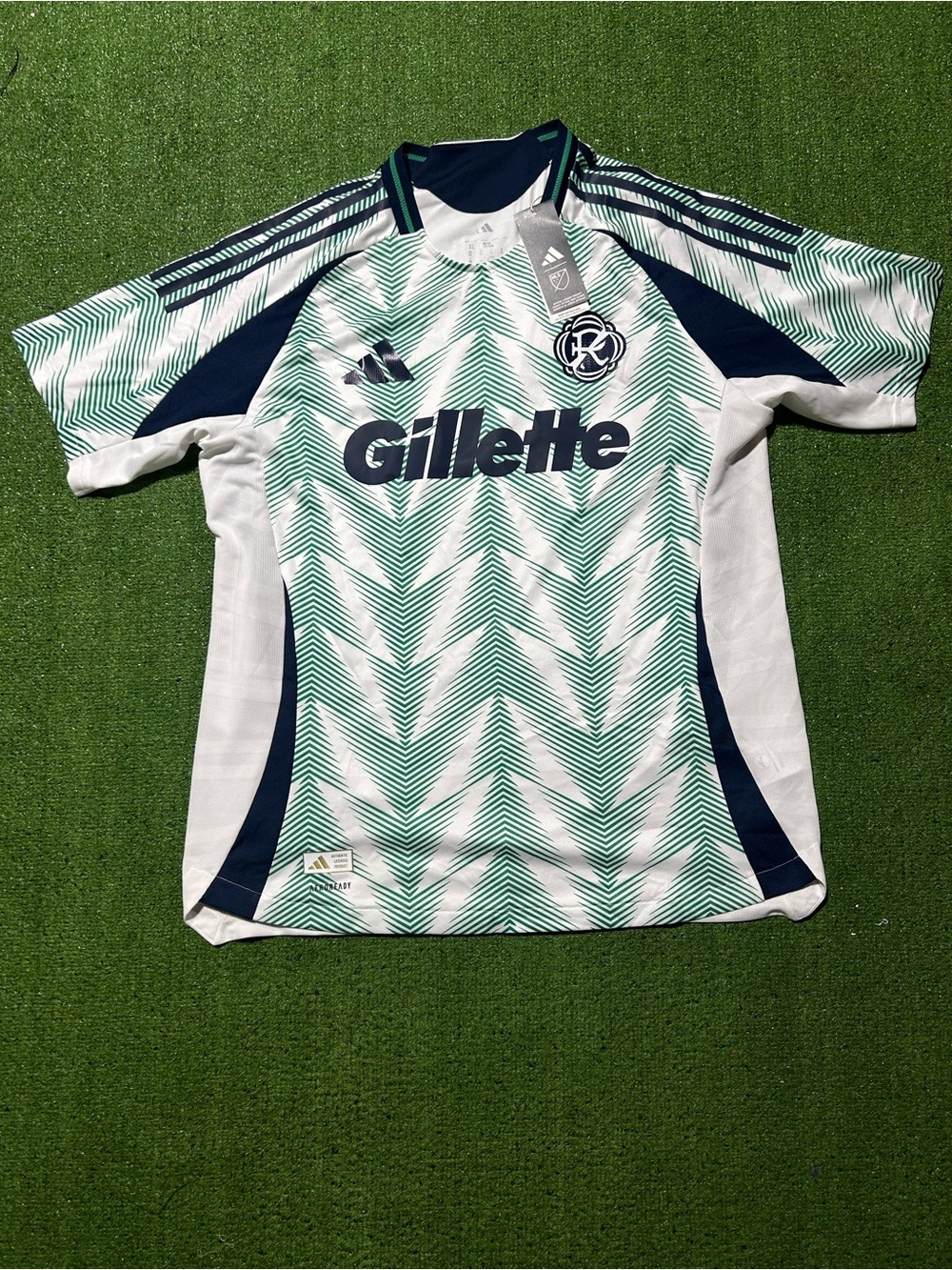 NWT Adidas New England Revolution 2025 Away Pine Tree MLS Soccer Jersey Mens XL